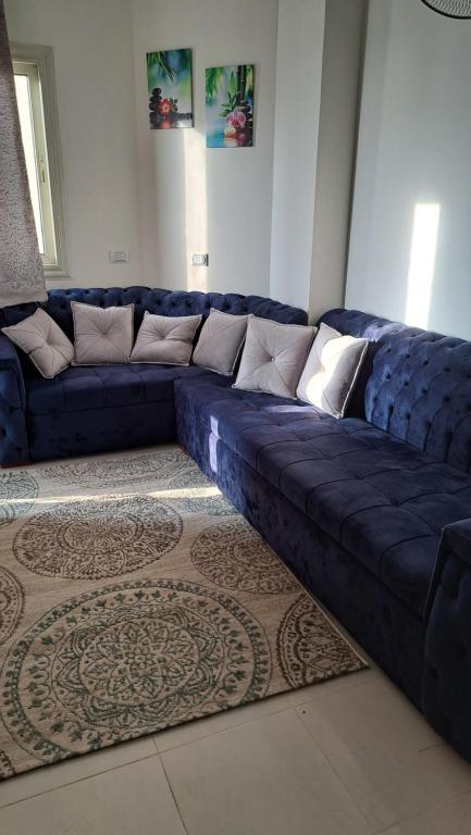 Posezení v ubytování اجمل شاليه بقرية بلو باي بمرسى مطروح مكيف غرفتين ورسيبشن best chalet 2 room marsa matrouh blue bay village