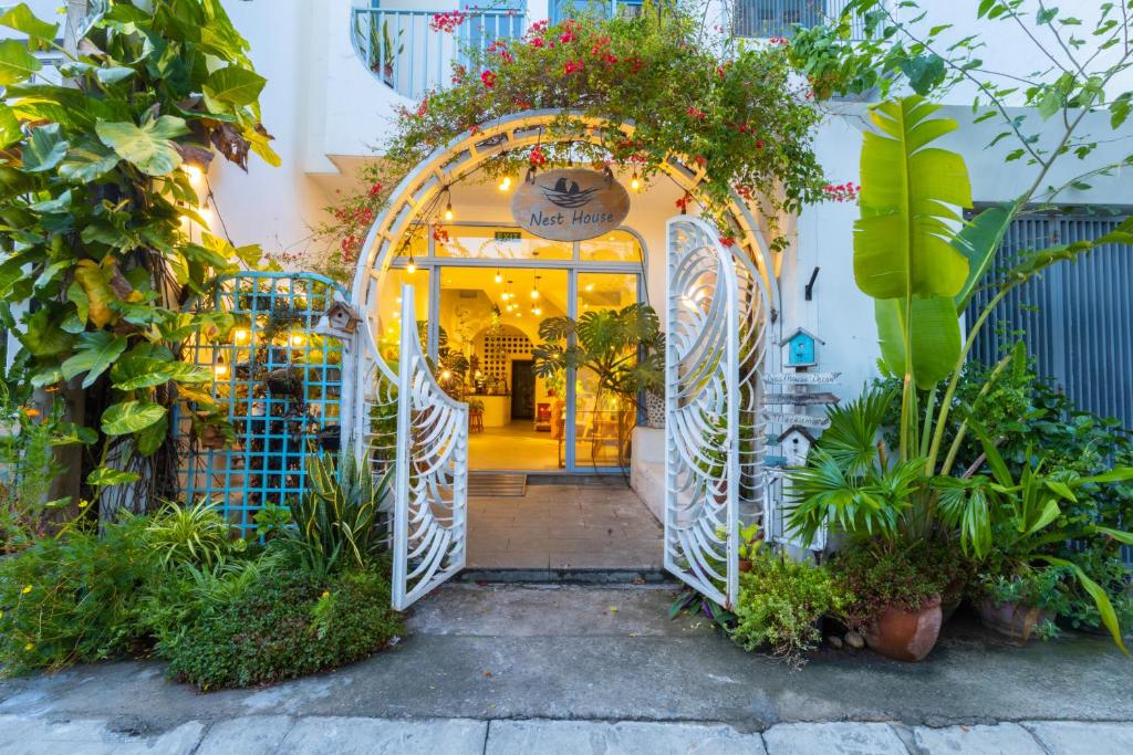 Nest House Homestay - Housity