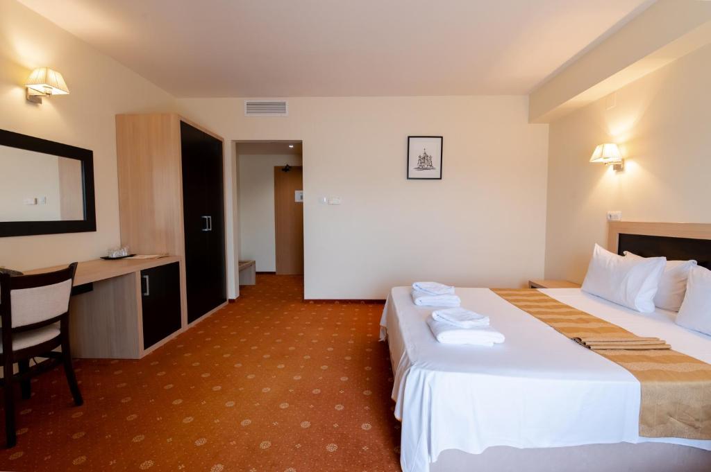 
Business King Room with Balcony
