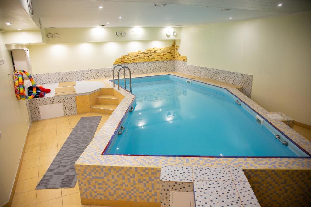 Bazén v ubytování Dinaburg SPA Hotel nebo v jeho okolí
