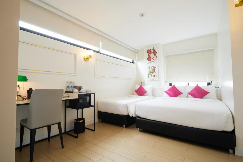 
Deluxe Triple Room
