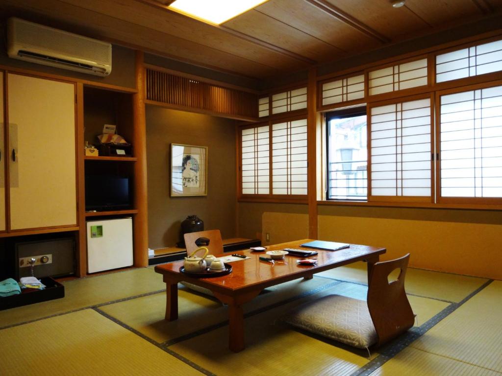 Fotografie z fotogalerie ubytování Yamatoya v destinaci Toyooka
