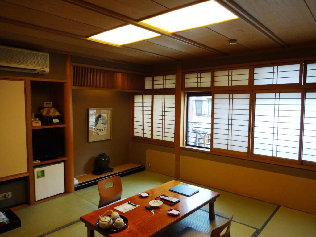 Fotografie z fotogalerie ubytování Yamatoya v destinaci Toyooka