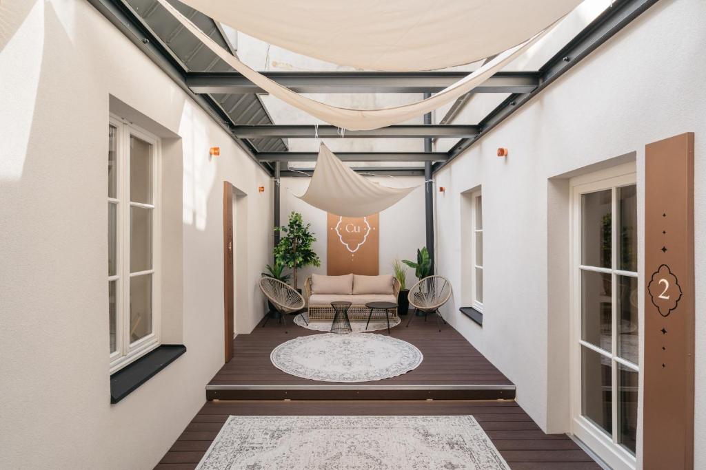 رزرو هتل و هاستل، Cu Residence - مجموعه LoftAffair, آژانس هواپیمایی آسمان سپید
