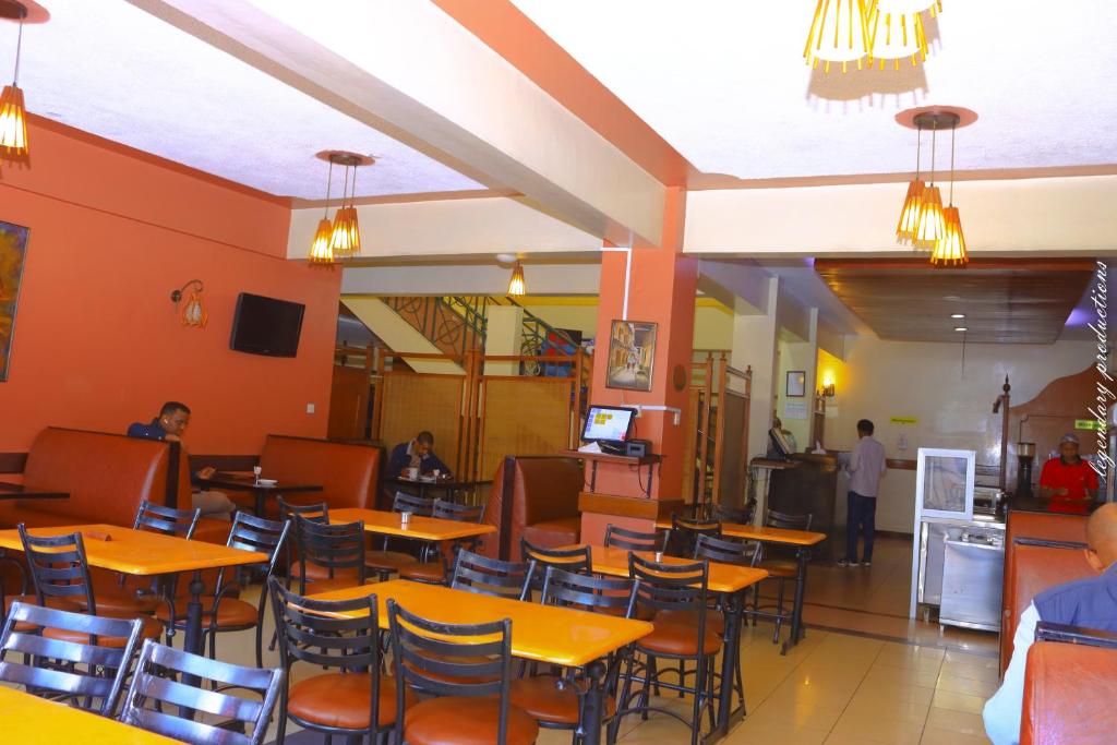 Restaurace v ubytování Jamia Central Hotel