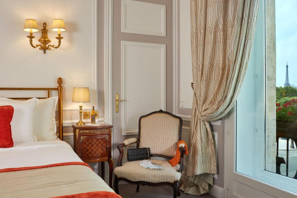 Eiffel Tower Suite — room photograph