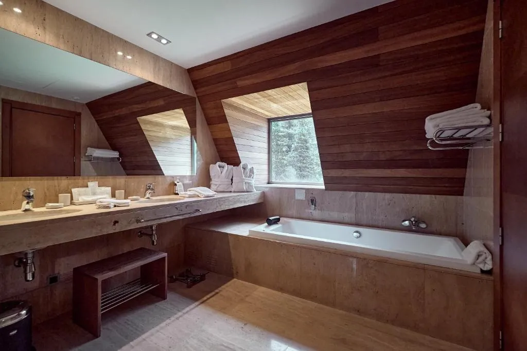 Andorra Park Hotel - Bañera de hidromasaje en Andorra la Vella