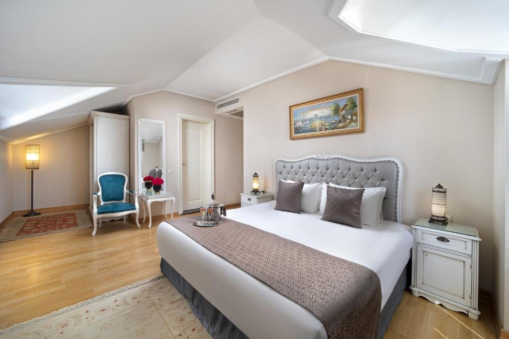 Recital Hotel - Deluxe Single Room