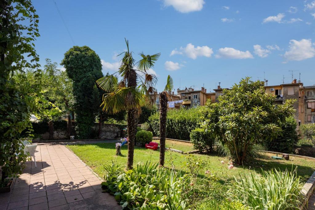 Fotografia z galérie ubytovania City Apartment With Garden - Happy Rentals v destinácii Rijeka