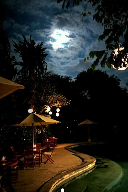 Bazén v ubytování Puri Cendana Resort Bali nebo v jeho okolí
