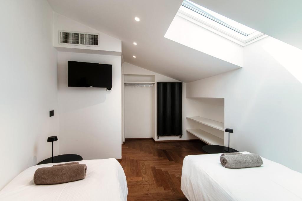 Dome's Magic - The House Of Travelers - 17