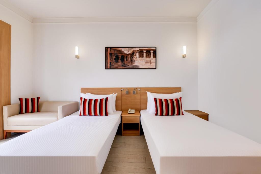 Lemon Tree Hotel, Aurangabad - Sala Gemela Ejecutiva Con Balcón