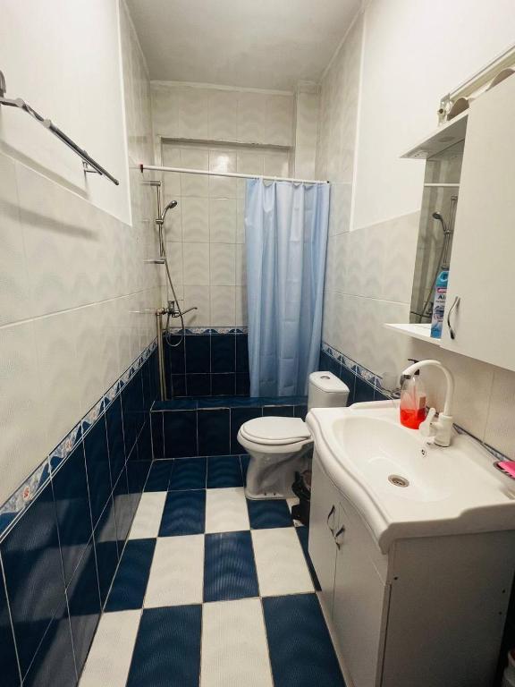 Koupelna v ubytování OROM Hostel