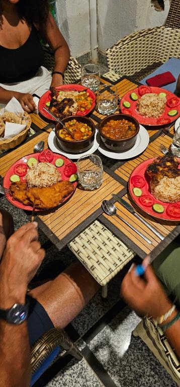 旅馆内部或周边提供的食物