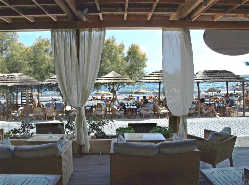 Restaurace v ubytování Levante Beach Hotel