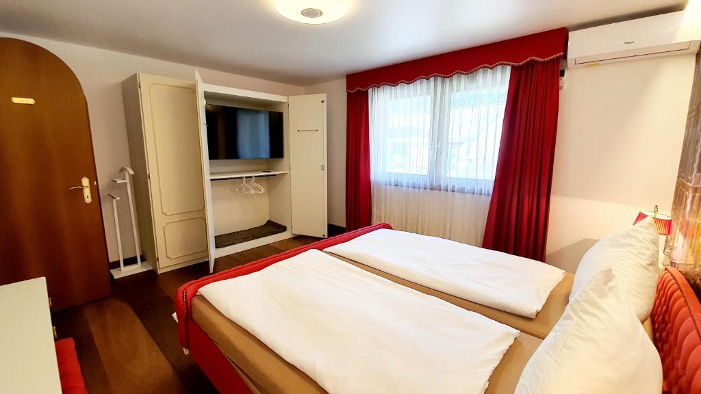 Postel nebo postele na pokoji v ubytování Luxuriöse Villa Romantica