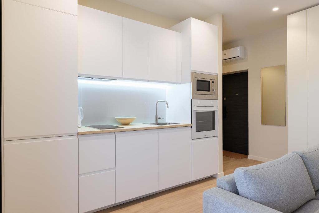 Kuchyň nebo kuchyňský kout v ubytování ММ GROUP APARTMENT