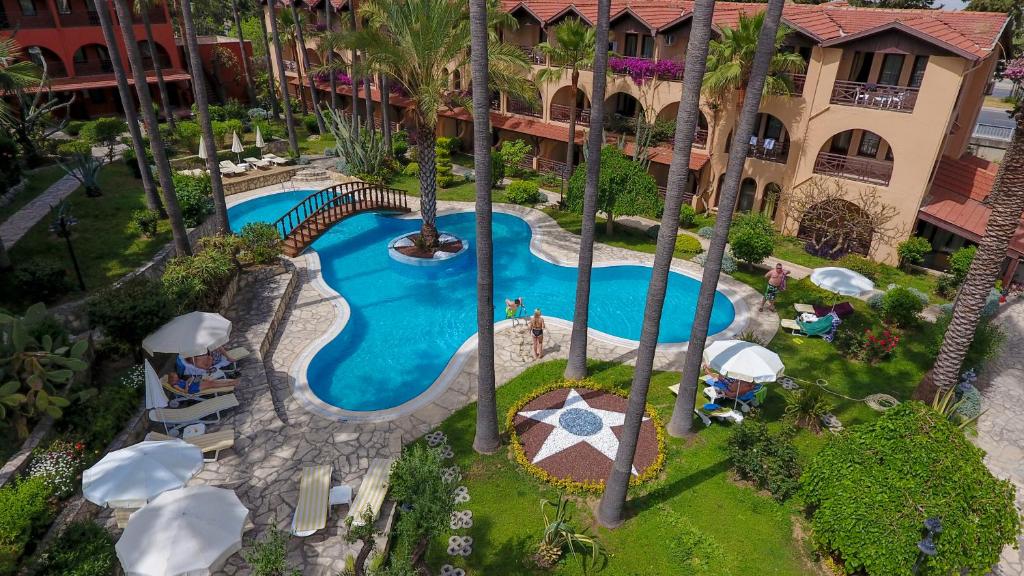 Bazén v ubytování Club Tropical Beach Hotel - All Inclusive nebo v jeho okolí