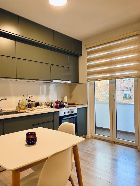 Jolie Center Apartment - Imazhi 8