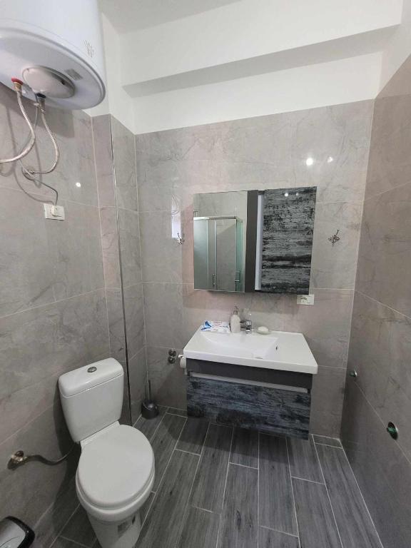 Family Oasis - Image 8