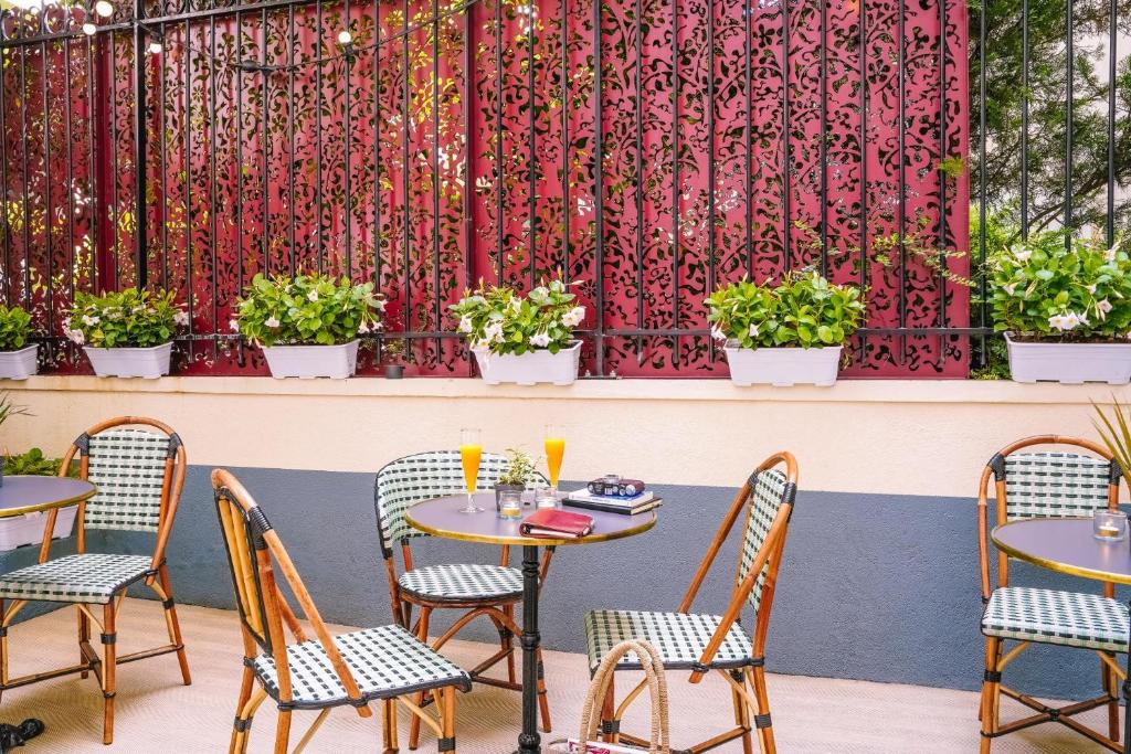 Timhotel Tour Eiffel - Resim 31