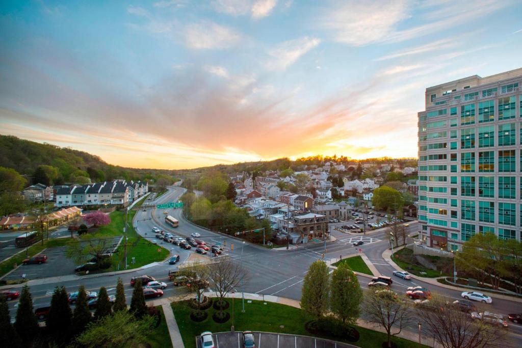 Marriott Philadelphia West - View Room, Guest Room, 2 Double
