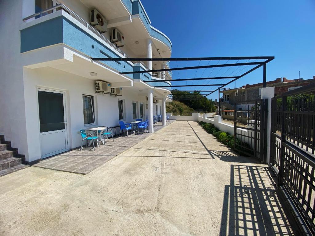 Balkón nebo terasa v ubytování Apartments Ajdin