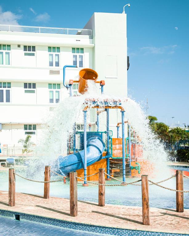 Bazén v ubytování Courtyard Aguadilla nebo v jeho okolí