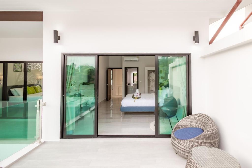 Bazén v ubytování Koh Chang Luxury Pool Villas nebo v jeho okolí