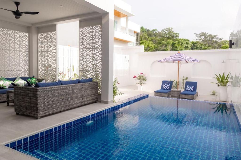 Bazén v ubytování Koh Chang Luxury Pool Villas nebo v jeho okolí