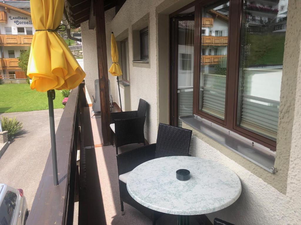 A seating area at Gästehaus Koch