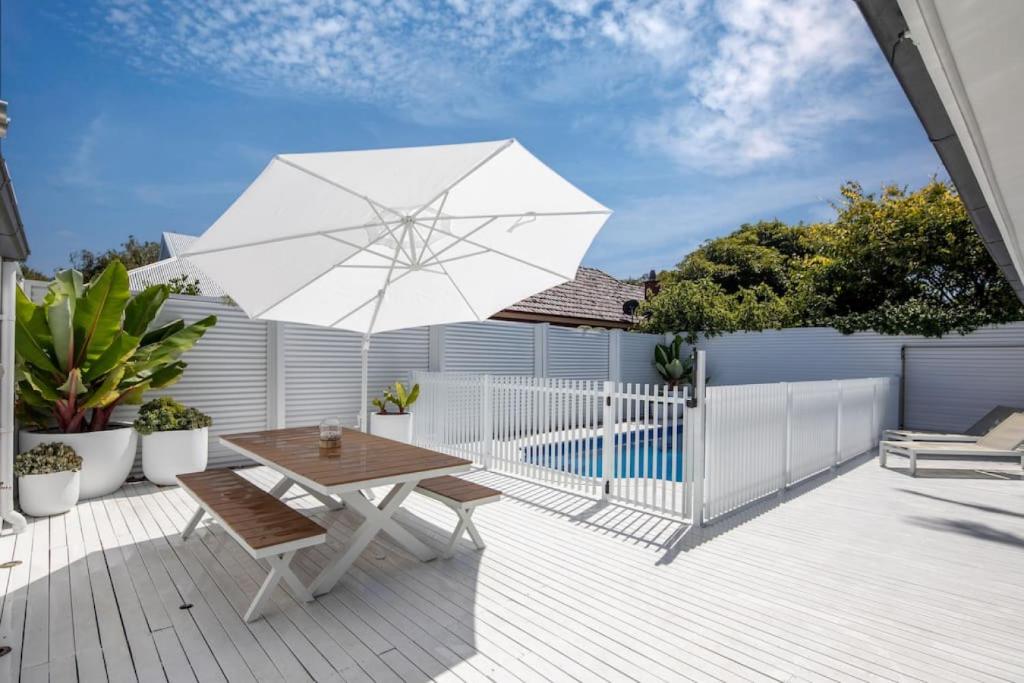 THE OSLO on Broadway with Pool Villa 1, Glenelg (updated prices 2024)