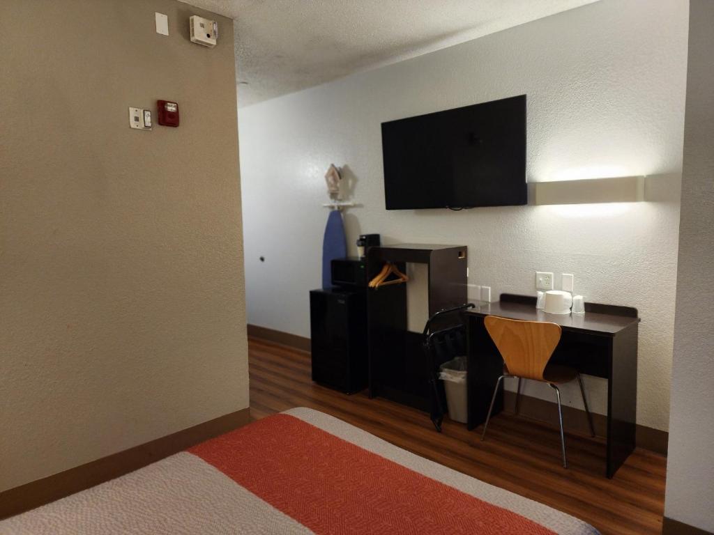 Motel 6-Biloxi, MS - Beach photo