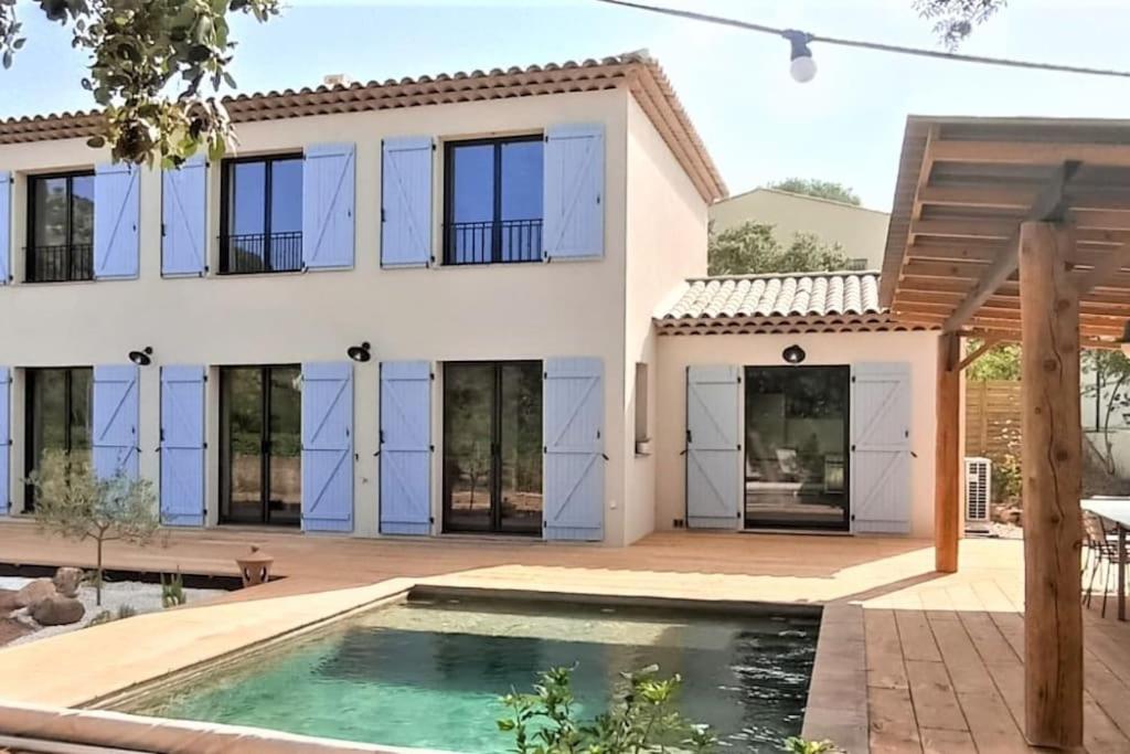 Πισίνα στο ή κοντά στο Superbe Villa Cadre campagne
