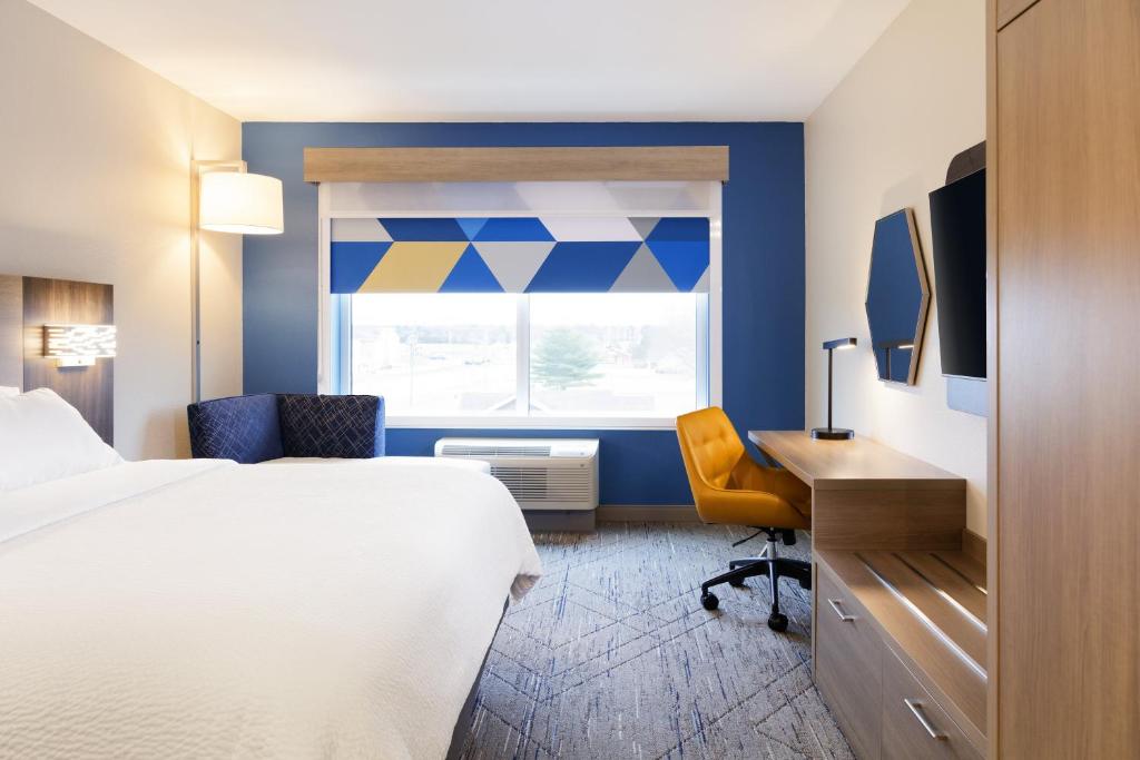 Postel nebo postele na pokoji v ubytování Holiday Inn Express Winnemucca by IHG