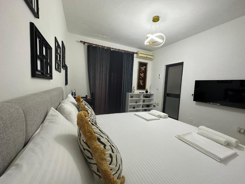 Kraja's Apartment - Image 6