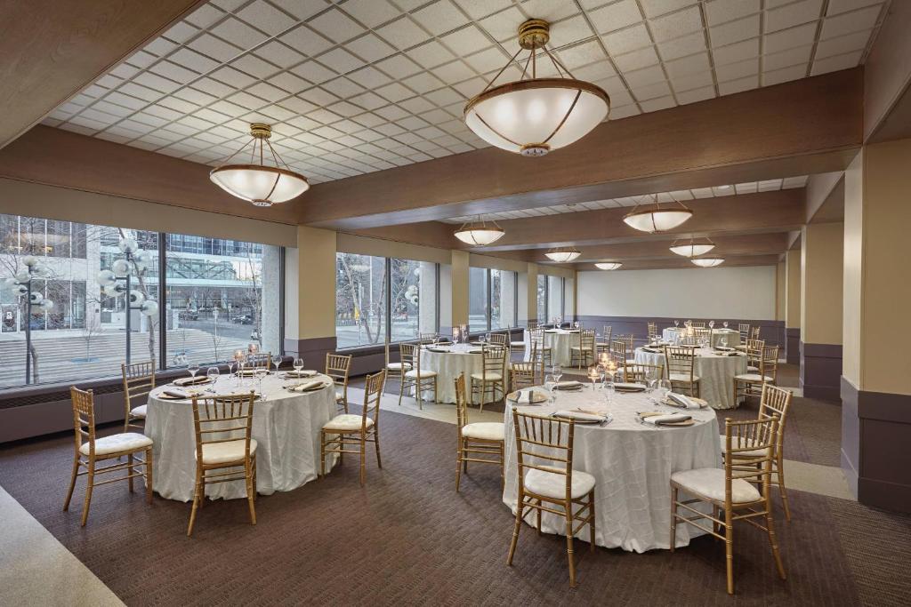Restaurace v ubytování The Westin Calgary