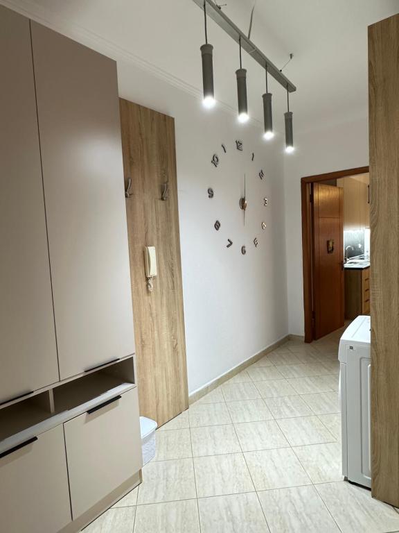 DeLux Apartment (by Mishel) - Image 9