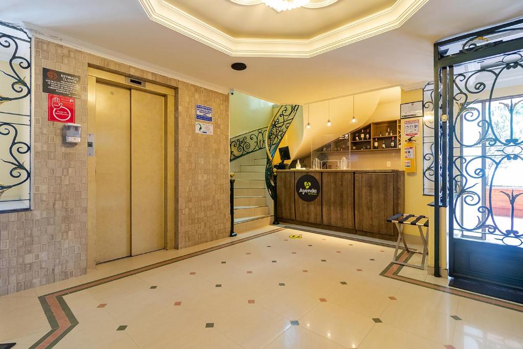 Kuchyň nebo kuchyňský kout v ubytování Lavid Hotel Palacio Real