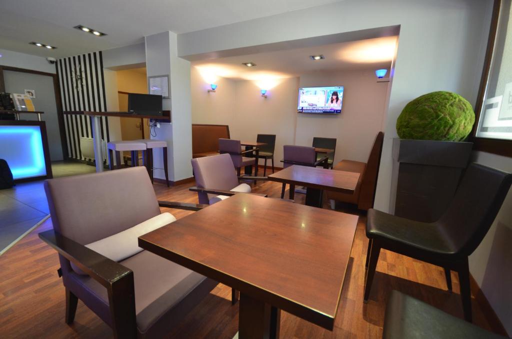 Kyriad Dijon Est Mirande - Resim 32