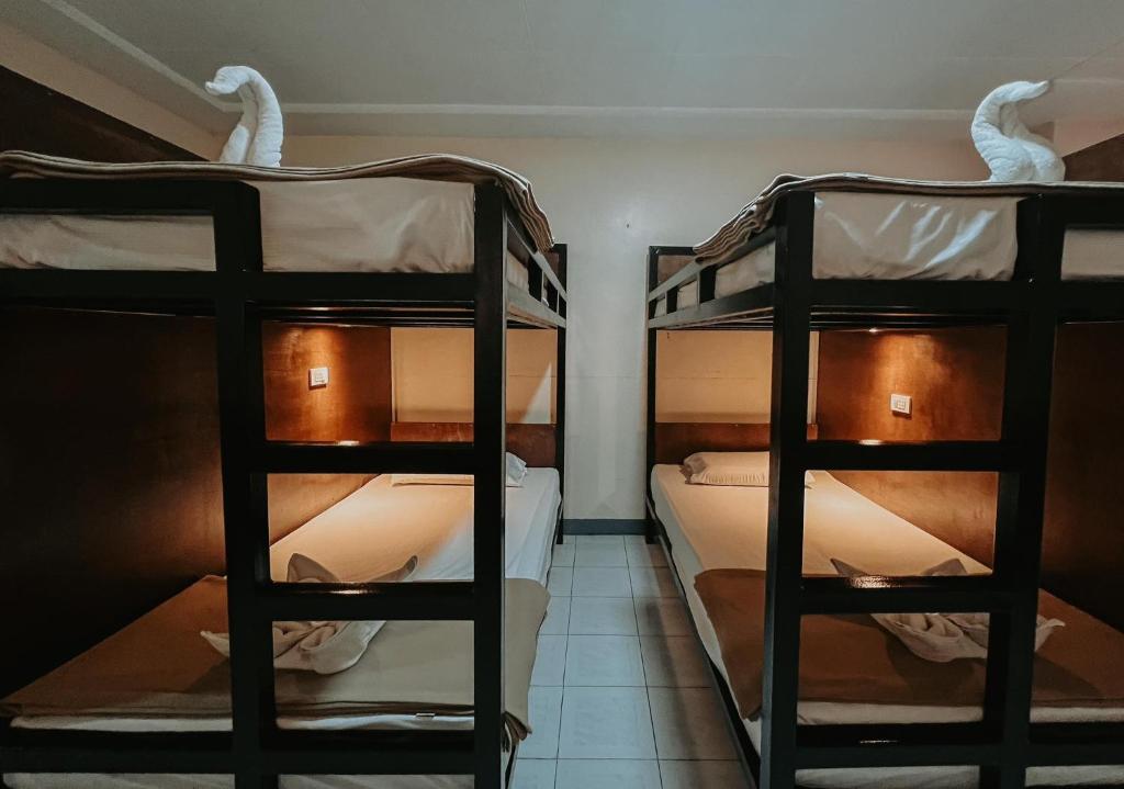 Fuente Hotel de Cebu - 6-Bed Mixed Dormitory Room
