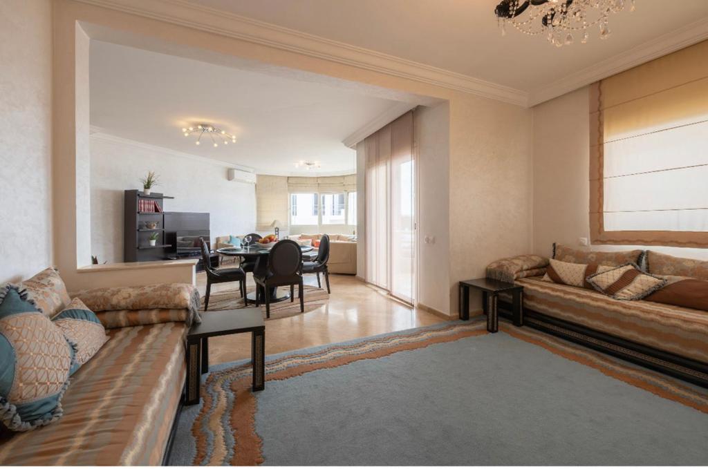 Posezení v ubytování Cosy Apartment 200 M2 Hay Ryad Rabat