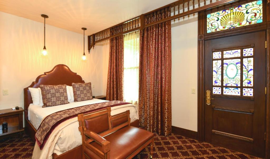 Blackbird Inn - 
