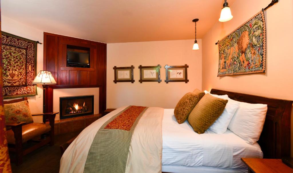 Blackbird Inn - 