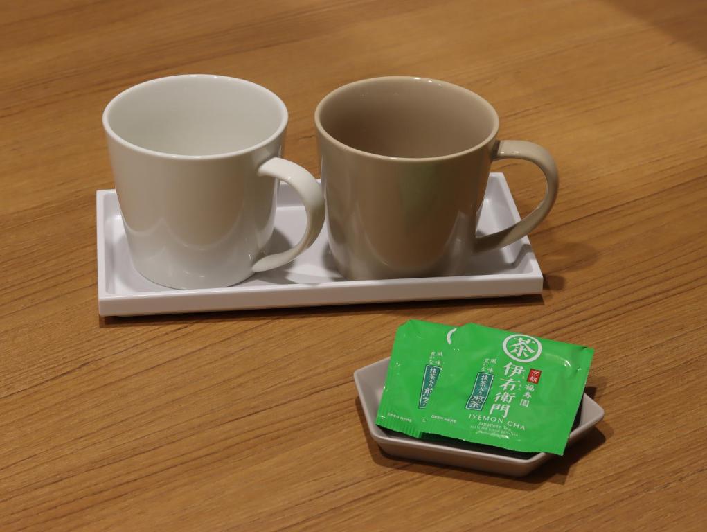 Příslušenství pro přípravu čaje a kávy v ubytování Hotel Glad One Kyoto Shichijo by M's