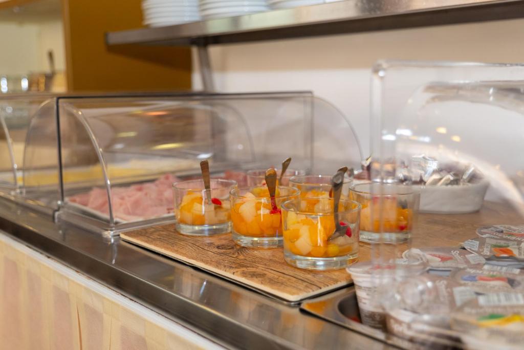 Hotel Ausonia B&B RiMiNi - Resim 18