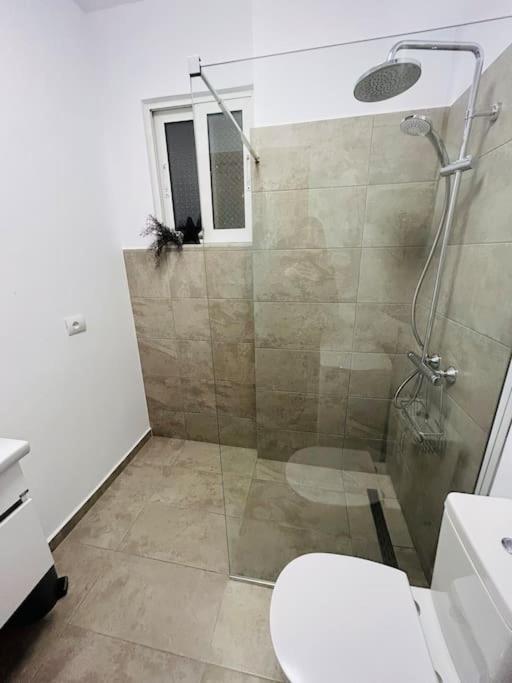 Orange Ap. 2 bed- city centre Sarande ! - Imazhi 6