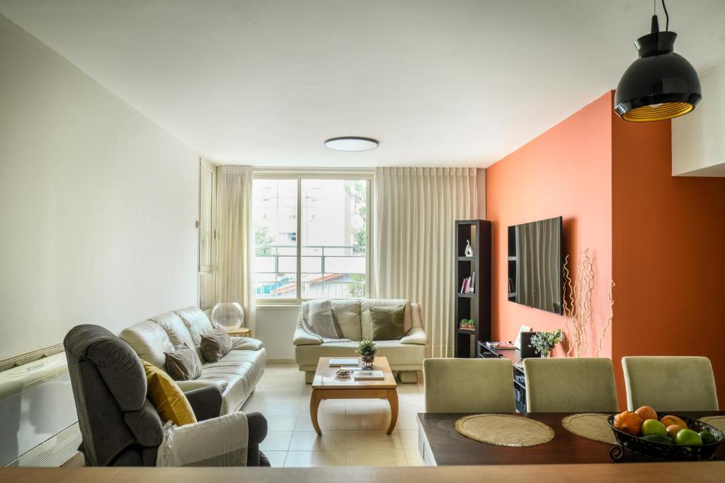 Homey SeaSide Apartment by Sea N' Rent, Netanya (updated prices 2024)