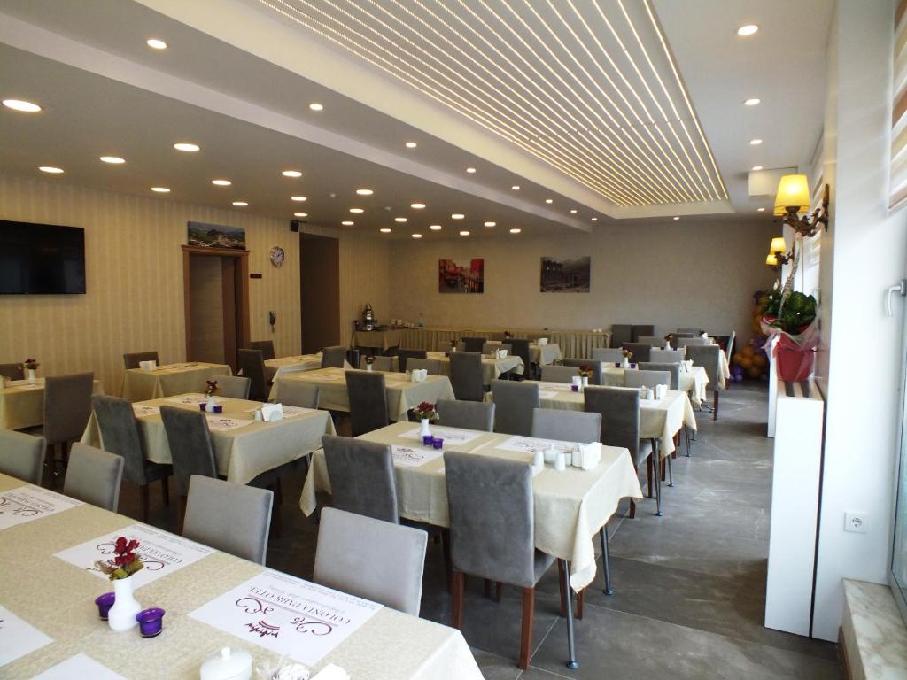 Restaurace v ubytování Colonia Park Otel