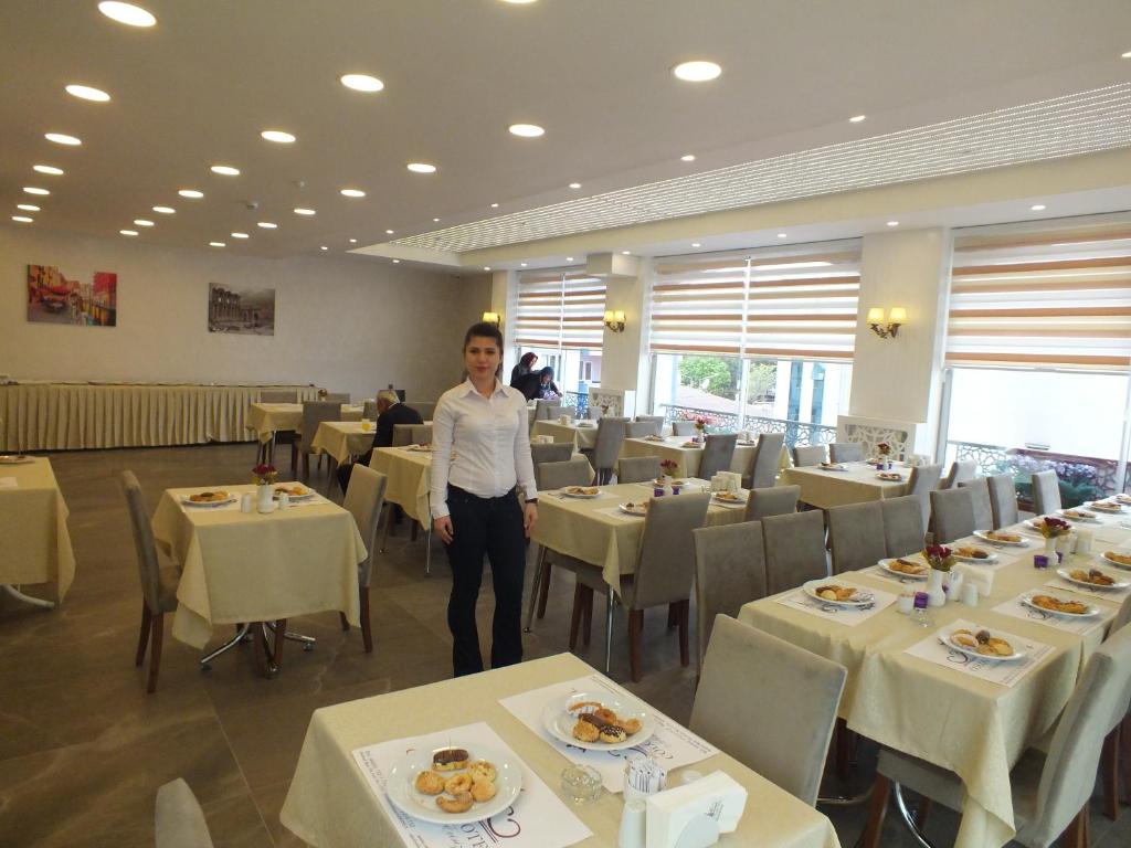 Restaurace v ubytování Colonia Park Otel